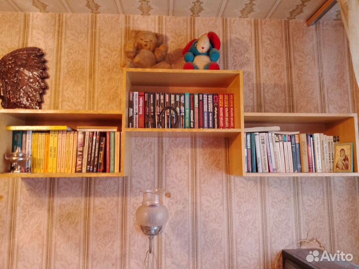 Полка книжная