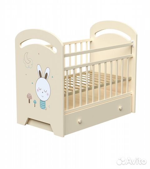 Детская кроватка с маятником