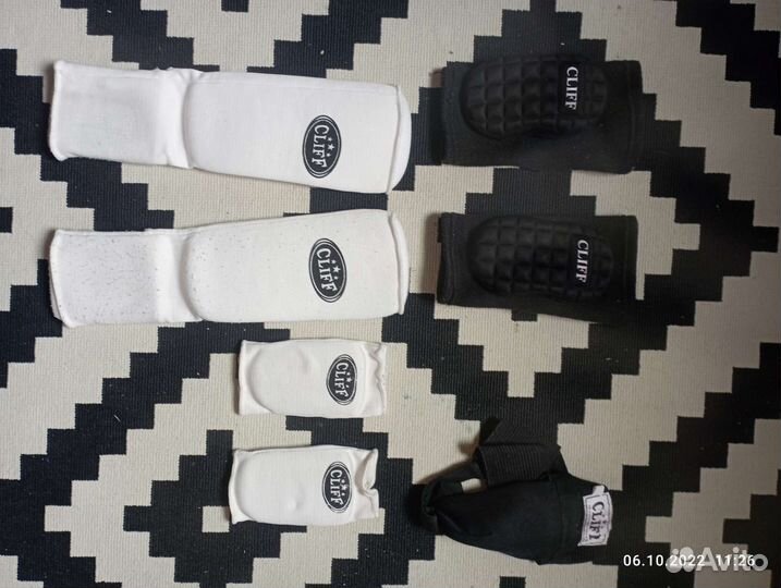 Кимоно для каратэ и вся экипировка