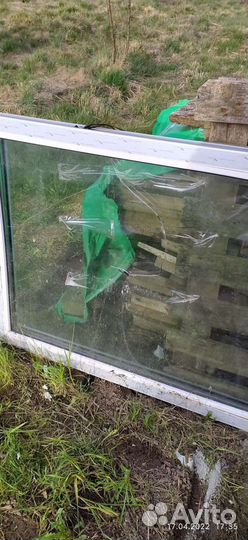 Окно пластиковое бу, трещина