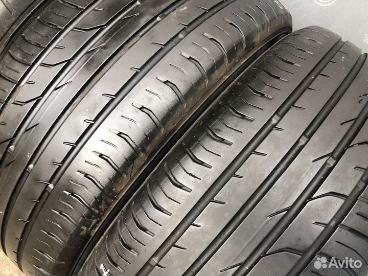 Continental ContiPremiumContact 2 215/55 R17 94W