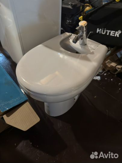 Биде Roca victoria