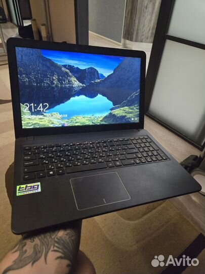 Ноутбук asus