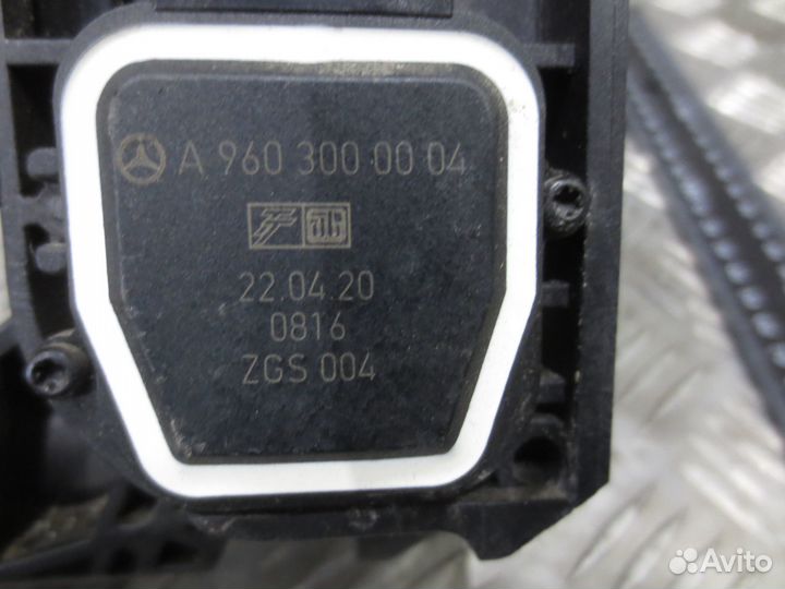 Педаль газа электронная Mercedes-Benz A9603000004