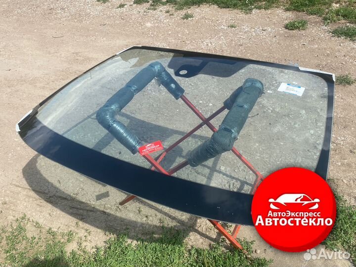 Лобовое стекло Nissan Qashqai j11