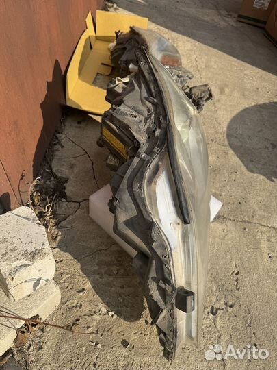 Фары на lexus is250