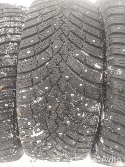 Pirelli Scorpion Ice Zero 2 235/55 R19