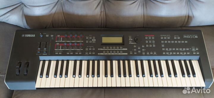 Yamaha MOX6