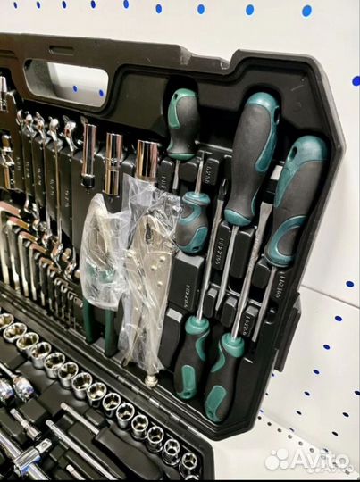 Набор инструментов MRZ 156 предметов