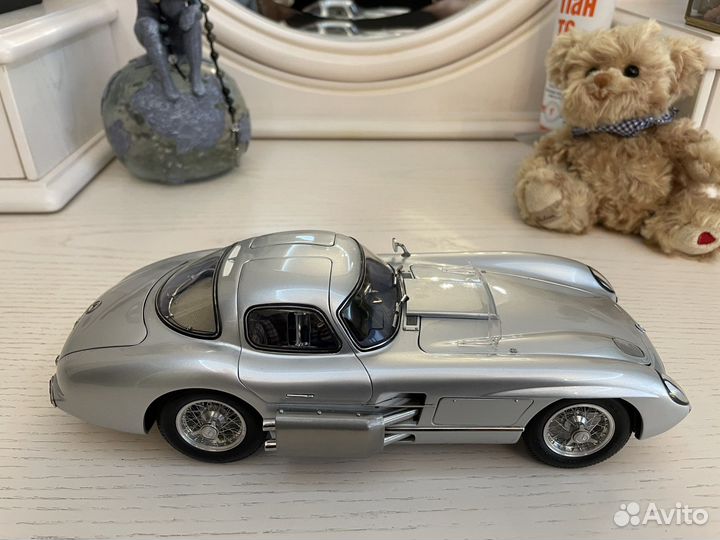 CMC M-088 Mercedes-Benz 300 SLR Uhlenhaut