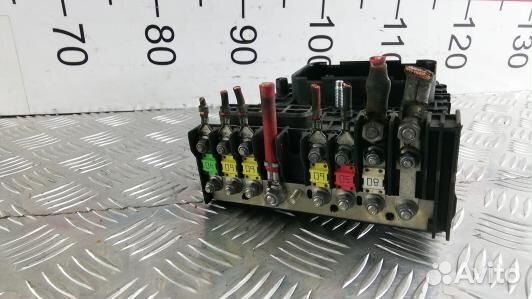 Блок предохранителей volkswagen passat CC (YEA07M1