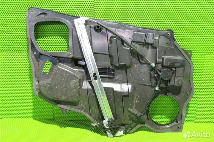 Стеклоподъемник с мотором передний правый Mazda