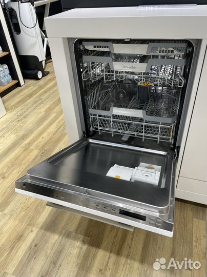 В наличии Посудомоечная машина Miele G5050 SCVi