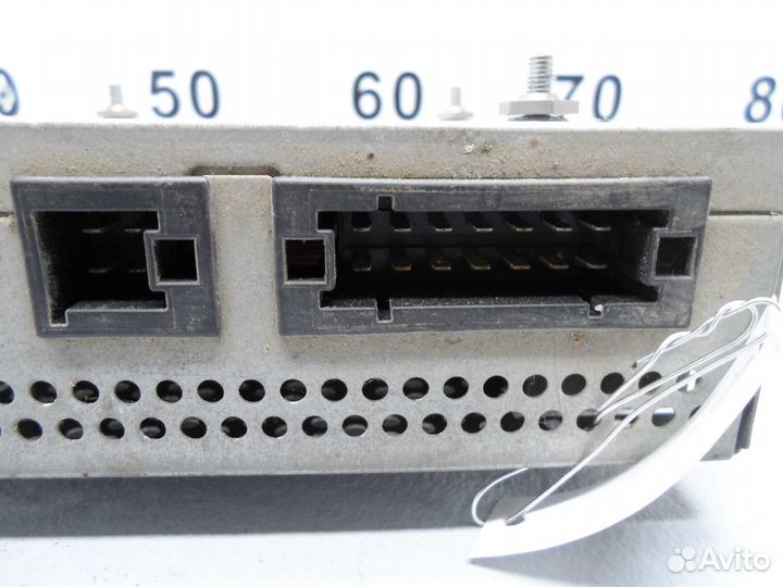 Усилитель звука Mercedes S-klasse W221 2218205289