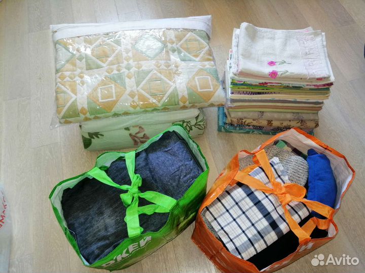 Постельное и одежда