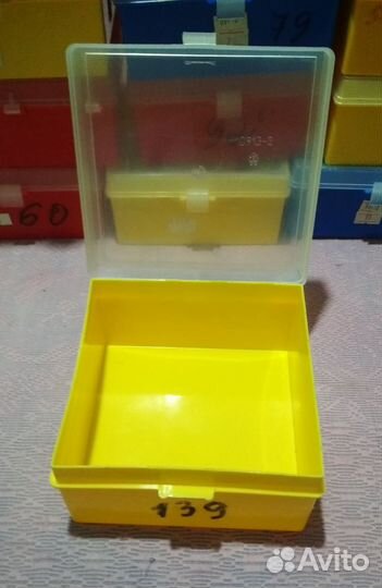 Пластиковая коробка для хранения мелочей