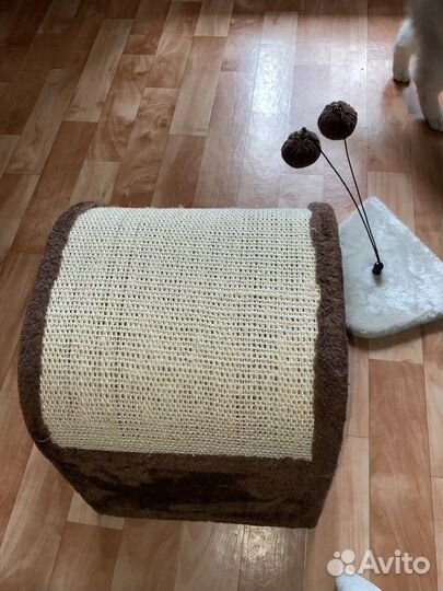 Домик для кошки с когтеточкой