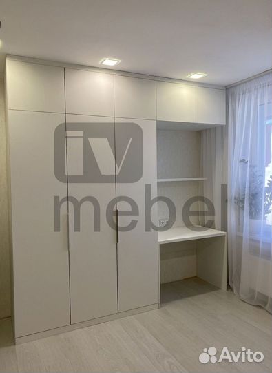 Шкаф распашной