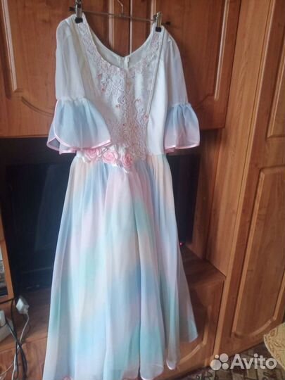 Платье праздничное