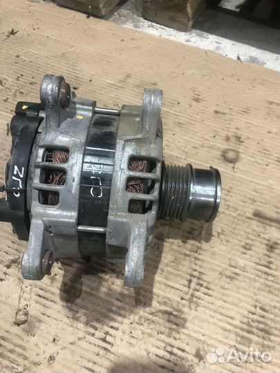 Skoda VW Audi Генератор 04C903023L