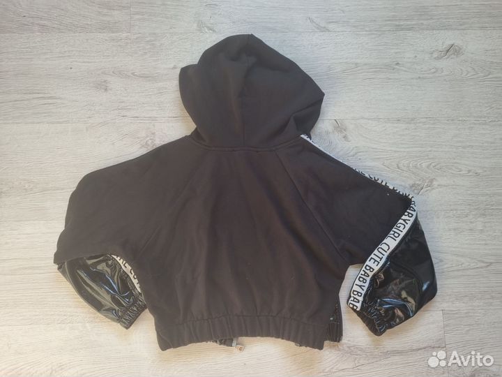 Бомбер и джинсы для девочки