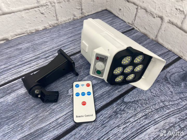 Уличный фонарь с датчиком движения (муляж камеры)