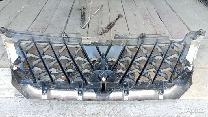 Решетка радиатора