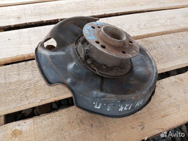 Кулак поворотный задний правый Mercedes Benz