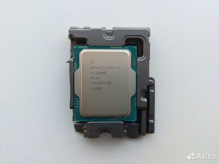 Процессоры Intel Core i5 12600KF. Новые