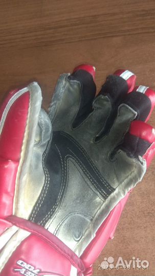 Краги хоккейные easton