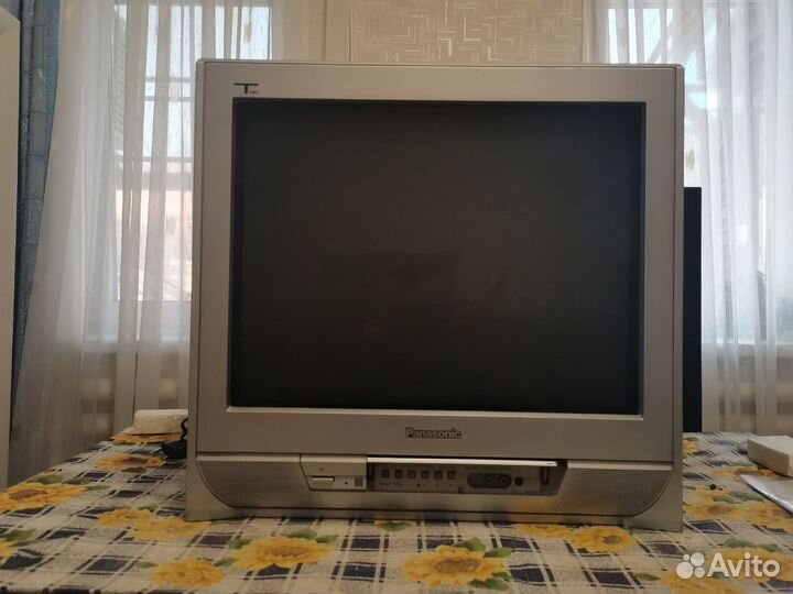 Продаю старый телевизор