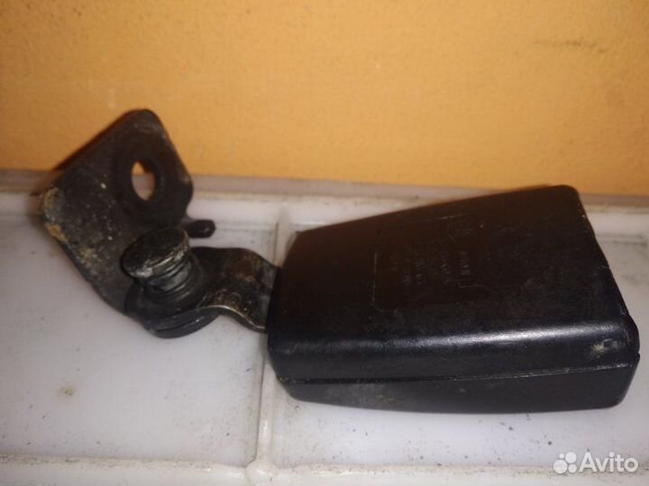 Замок ремня безопасности Opel Astra P10 A17DTJ