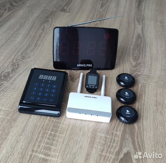 Кнопка вызова персонала, часы, табло, пуль, репите