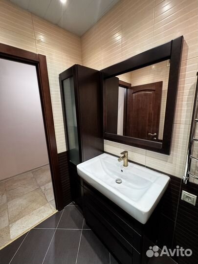 Тумба с раковиной для ванной напольная, пенал