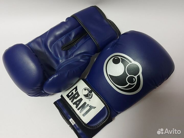 Боксерские перчатки