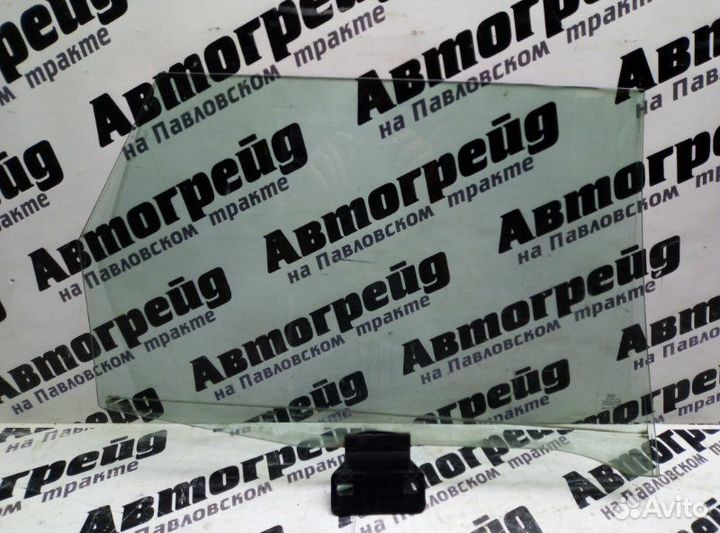 Стекло боковое заднее левое Audi A4 B7 BWE