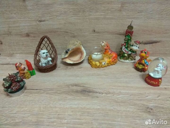 Сувениры, свечи, снежный шар