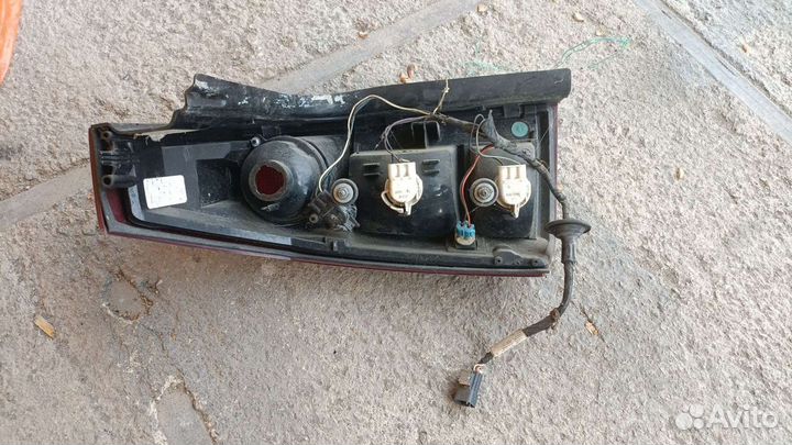 Задний правый фонарь Кадиллак цтс 2006 года