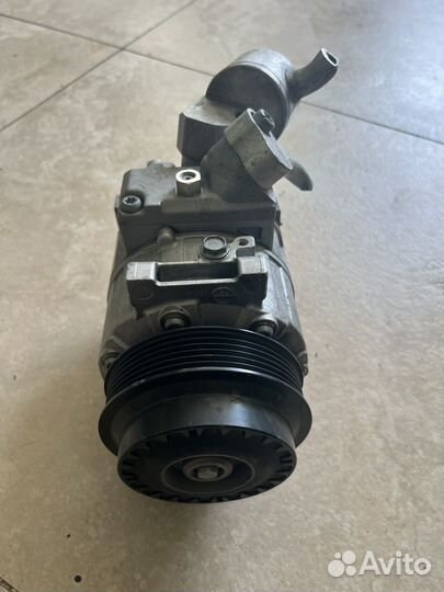 Компрессор кондиционера на Мерседес w204 w207