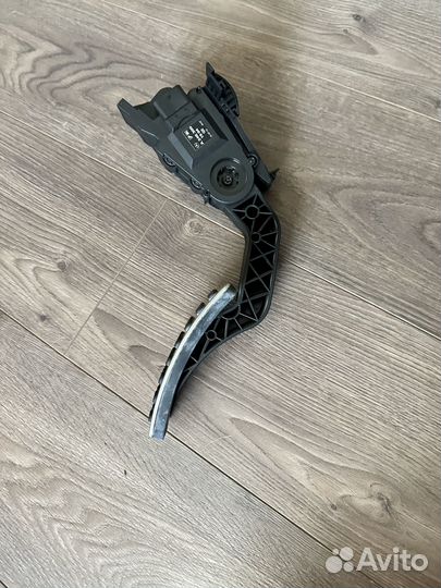 Педаль газа Mercedes B-Class W246