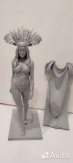 Фигурка (миниатюра) Salma Haik