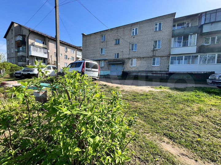 2-к. квартира, 42 м², 1/3 эт.