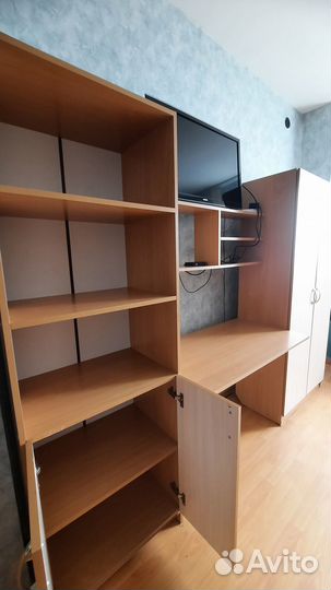 Стенка (уголок) для школьника с письменным столом