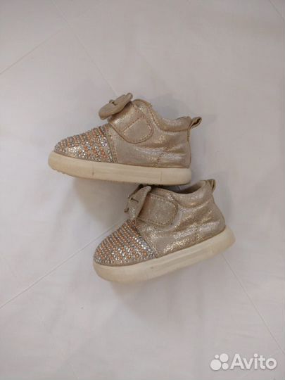 Детская обувь и одежда для девочек