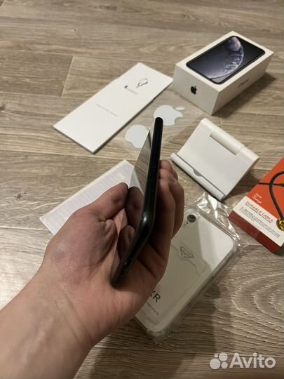 iPhone Xr, 64 ГБ