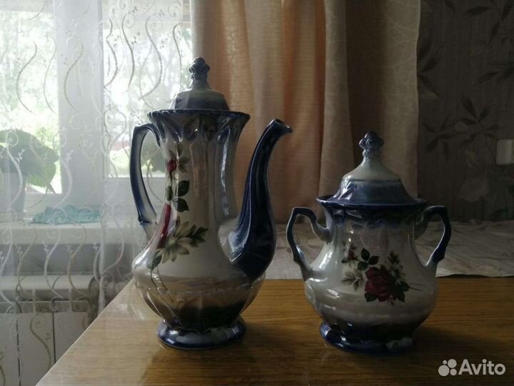 Чайник и сахарница керамические