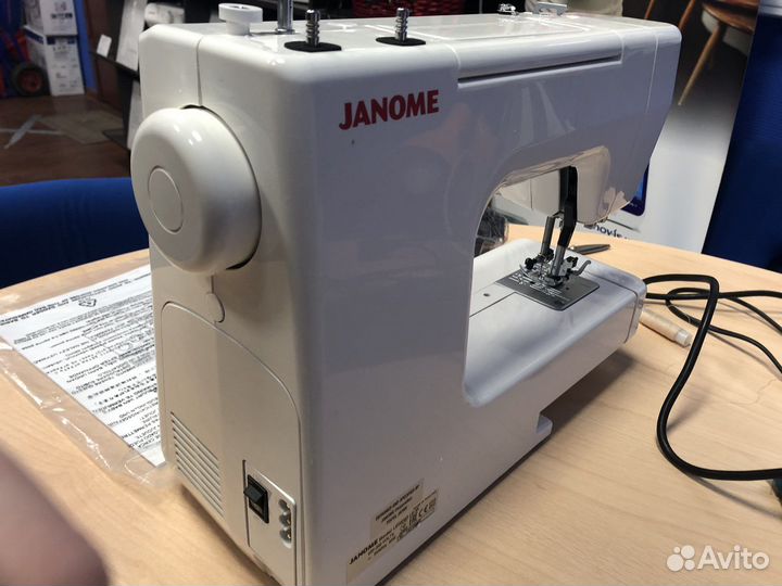 Швейная машина legend by Janome LE-35