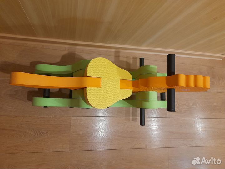 Детская качалка,машина в подаок