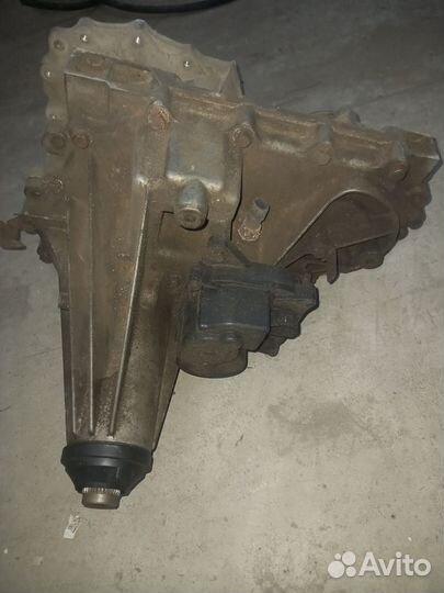 Продам раздаточную коробку для ниссан навара