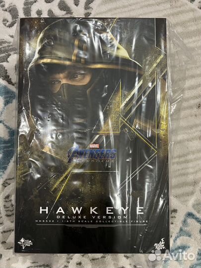 Hot toys Avengers Endgame Hawkeye Deluxe